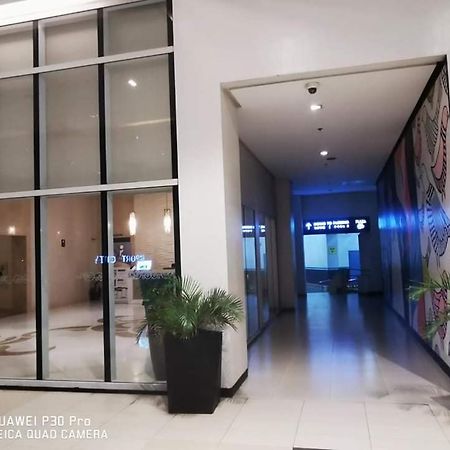 Staycation Condotel @150Newport Pasay City Manila Exterior foto